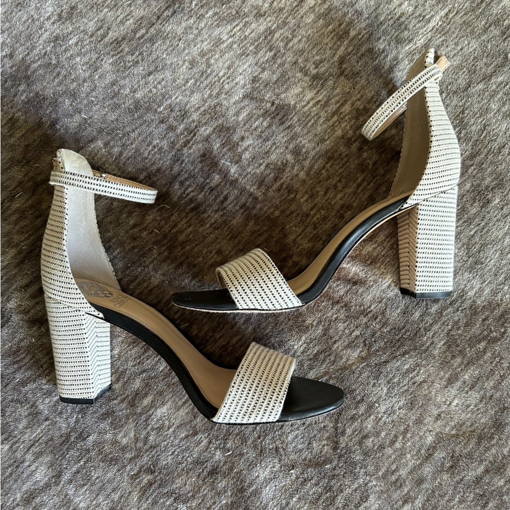 Vince Camuto Corlina Block Heel - Picture 8 of 12